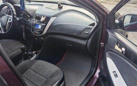 Hyundai Solaris II рестайлинг, 2011 год, 740 000 рублей, 6 фотография