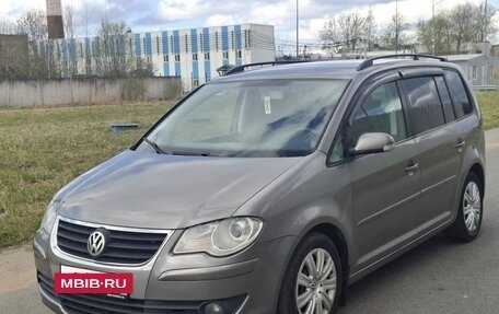 Volkswagen Touran III, 2007 год, 525 000 рублей, 2 фотография