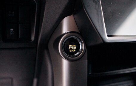 Toyota Land Cruiser Prado 150 рестайлинг 2, 2013 год, 3 434 000 рублей, 14 фотография