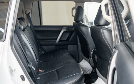 Toyota Land Cruiser Prado 150 рестайлинг 2, 2013 год, 3 434 000 рублей, 16 фотография