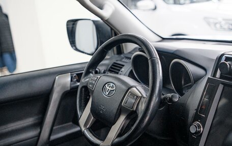 Toyota Land Cruiser Prado 150 рестайлинг 2, 2013 год, 3 434 000 рублей, 19 фотография