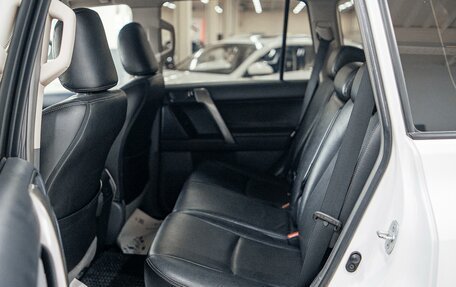 Toyota Land Cruiser Prado 150 рестайлинг 2, 2013 год, 3 434 000 рублей, 15 фотография