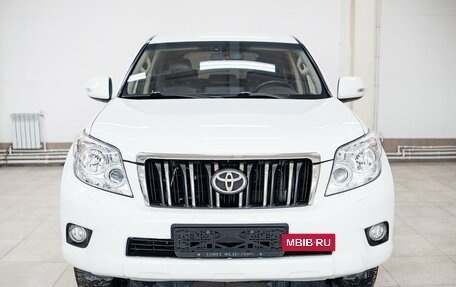 Toyota Land Cruiser Prado 150 рестайлинг 2, 2013 год, 3 434 000 рублей, 2 фотография