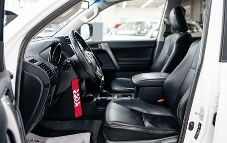 Toyota Land Cruiser Prado 150 рестайлинг 2, 2013 год, 3 434 000 рублей, 9 фотография