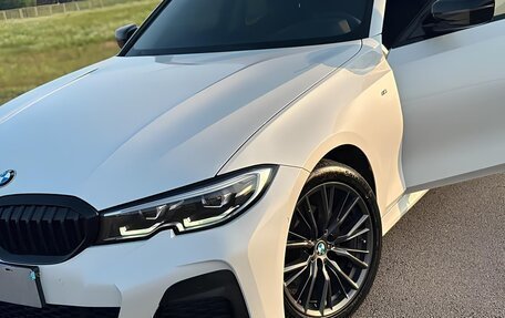 BMW 3 серия, 2022 год, 3 000 000 рублей, 1 фотография