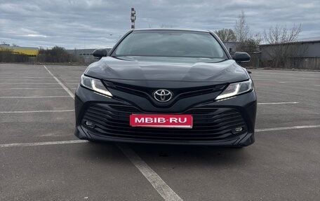 Toyota Camry, 2019 год, 2 200 000 рублей, 1 фотография