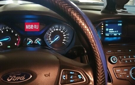 Ford Focus III, 2017 год, 869 000 рублей, 2 фотография