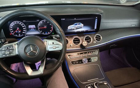 Mercedes-Benz E-Класс, 2019 год, 3 200 000 рублей, 6 фотография