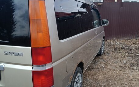 Honda Stepwgn II рестайлинг, 2001 год, 540 000 рублей, 4 фотография