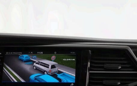 Volkswagen Multivan T6 рестайлинг, 2022 год, 4 600 000 рублей, 28 фотография