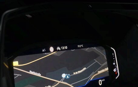 Volkswagen Multivan T6 рестайлинг, 2022 год, 4 600 000 рублей, 24 фотография