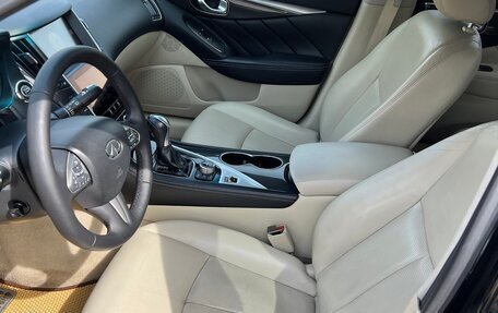 Infiniti Q50 I рестайлинг, 2016 год, 1 850 000 рублей, 11 фотография