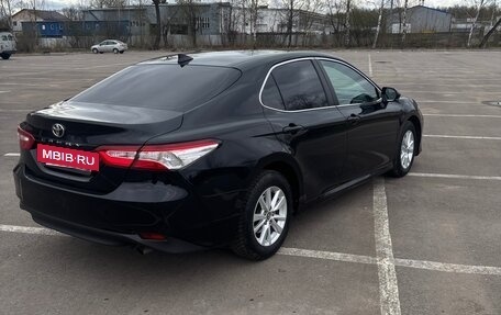 Toyota Camry, 2019 год, 2 200 000 рублей, 5 фотография