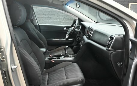 KIA Sportage IV рестайлинг, 2017 год, 1 990 000 рублей, 10 фотография