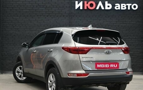 KIA Sportage IV рестайлинг, 2017 год, 1 990 000 рублей, 4 фотография