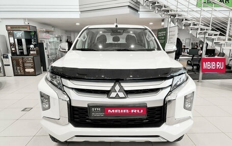 Mitsubishi L200 IV рестайлинг, 2019 год, 2 672 000 рублей, 2 фотография