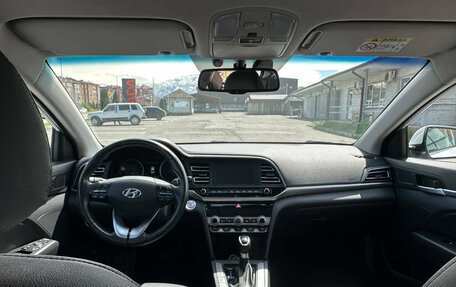 Hyundai Elantra VI рестайлинг, 2019 год, 2 150 000 рублей, 7 фотография