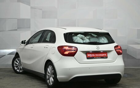 Mercedes-Benz A-Класс, 2017 год, 1 770 000 рублей, 4 фотография