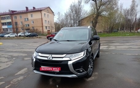 Mitsubishi Outlander III рестайлинг 3, 2018 год, 2 050 000 рублей, 7 фотография