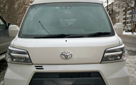 Toyota Pixis Van I, 2020 год, 1 200 000 рублей, 3 фотография