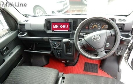 Toyota Pixis Van I, 2020 год, 1 200 000 рублей, 12 фотография