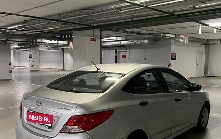 Hyundai Solaris II рестайлинг, 2013 год, 850 000 рублей, 5 фотография