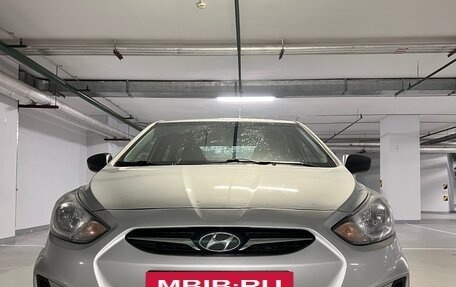 Hyundai Solaris II рестайлинг, 2013 год, 850 000 рублей, 2 фотография