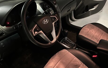 Hyundai Solaris II рестайлинг, 2013 год, 850 000 рублей, 9 фотография