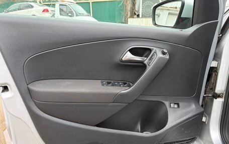 Volkswagen Polo VI (EU Market), 2016 год, 1 050 000 рублей, 23 фотография