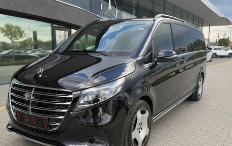 Mercedes-Benz V-Класс, 2026 год, 14 110 000 рублей, 2 фотография