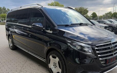 Mercedes-Benz V-Класс, 2026 год, 14 110 000 рублей, 4 фотография