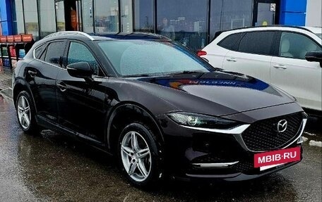 Mazda CX-4, 2022 год, 2 500 000 рублей, 4 фотография