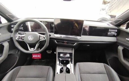 Volkswagen Tiguan, 2025 год, 4 999 000 рублей, 9 фотография