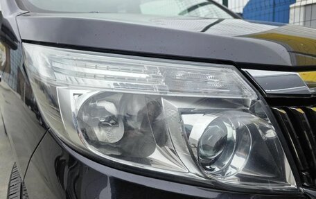 Toyota Voxy III, 2015 год, 1 800 000 рублей, 14 фотография