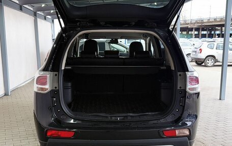 Mitsubishi Outlander III рестайлинг 3, 2014 год, 1 249 000 рублей, 9 фотография