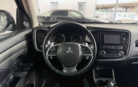 Mitsubishi Outlander III рестайлинг 3, 2014 год, 1 249 000 рублей, 13 фотография