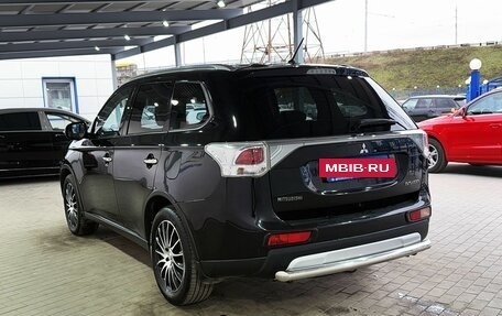 Mitsubishi Outlander III рестайлинг 3, 2014 год, 1 249 000 рублей, 3 фотография