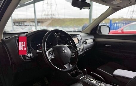 Mitsubishi Outlander III рестайлинг 3, 2014 год, 1 249 000 рублей, 10 фотография