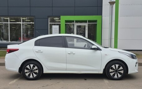 KIA Rio IV, 2018 год, 1 599 000 рублей, 4 фотография