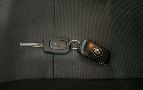 Renault Logan II, 2021 год, 1 025 000 рублей, 38 фотография