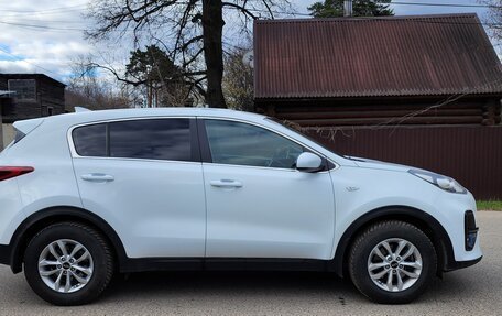 KIA Sportage IV рестайлинг, 2018 год, 1 850 000 рублей, 6 фотография