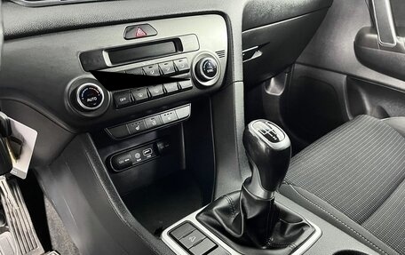 KIA Sportage IV рестайлинг, 2017 год, 2 000 000 рублей, 14 фотография