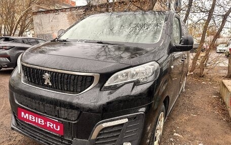 Peugeot Traveller I, 2021 год, 2 420 000 рублей, 3 фотография
