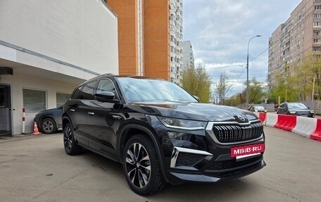 Skoda Kodiaq I, 2023 год, 4 490 000 рублей, 3 фотография