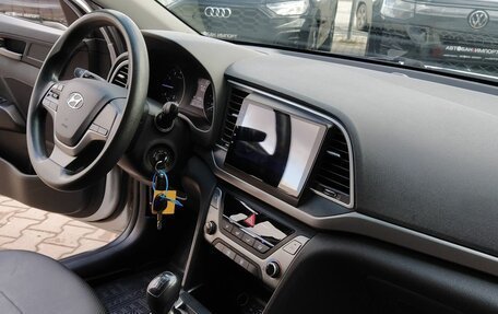 Hyundai Elantra VI рестайлинг, 2017 год, 1 219 000 рублей, 15 фотография