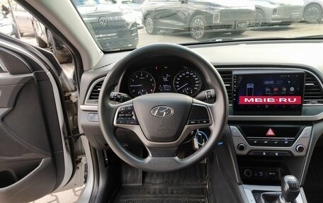 Hyundai Elantra VI рестайлинг, 2017 год, 1 219 000 рублей, 22 фотография