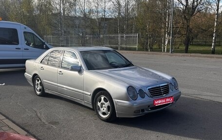 Mercedes-Benz E-Класс, 2000 год, 780 000 рублей, 1 фотография