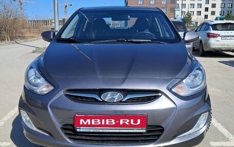 Hyundai Solaris II рестайлинг, 2012 год, 700 000 рублей, 1 фотография