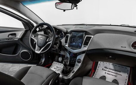 Chevrolet Cruze II, 2011 год, 829 000 рублей, 8 фотография