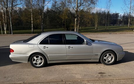 Mercedes-Benz E-Класс, 2000 год, 780 000 рублей, 3 фотография